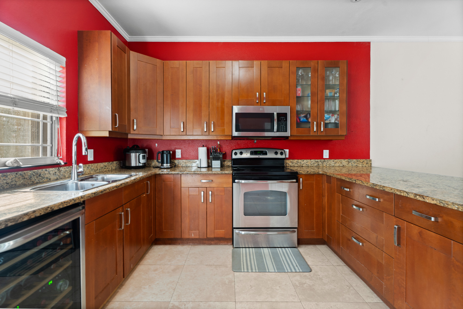 PINEAPPLE WAY 19A, BODDEN TOWN HOME