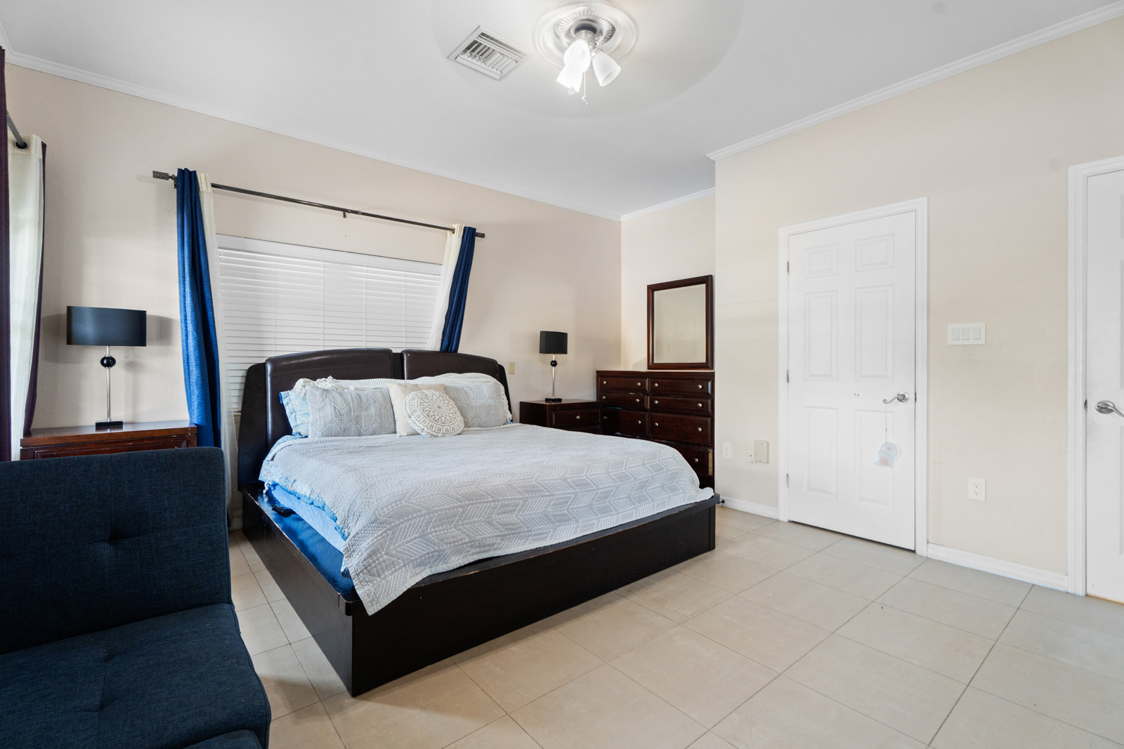 PINEAPPLE WAY 19A, BODDEN TOWN HOME