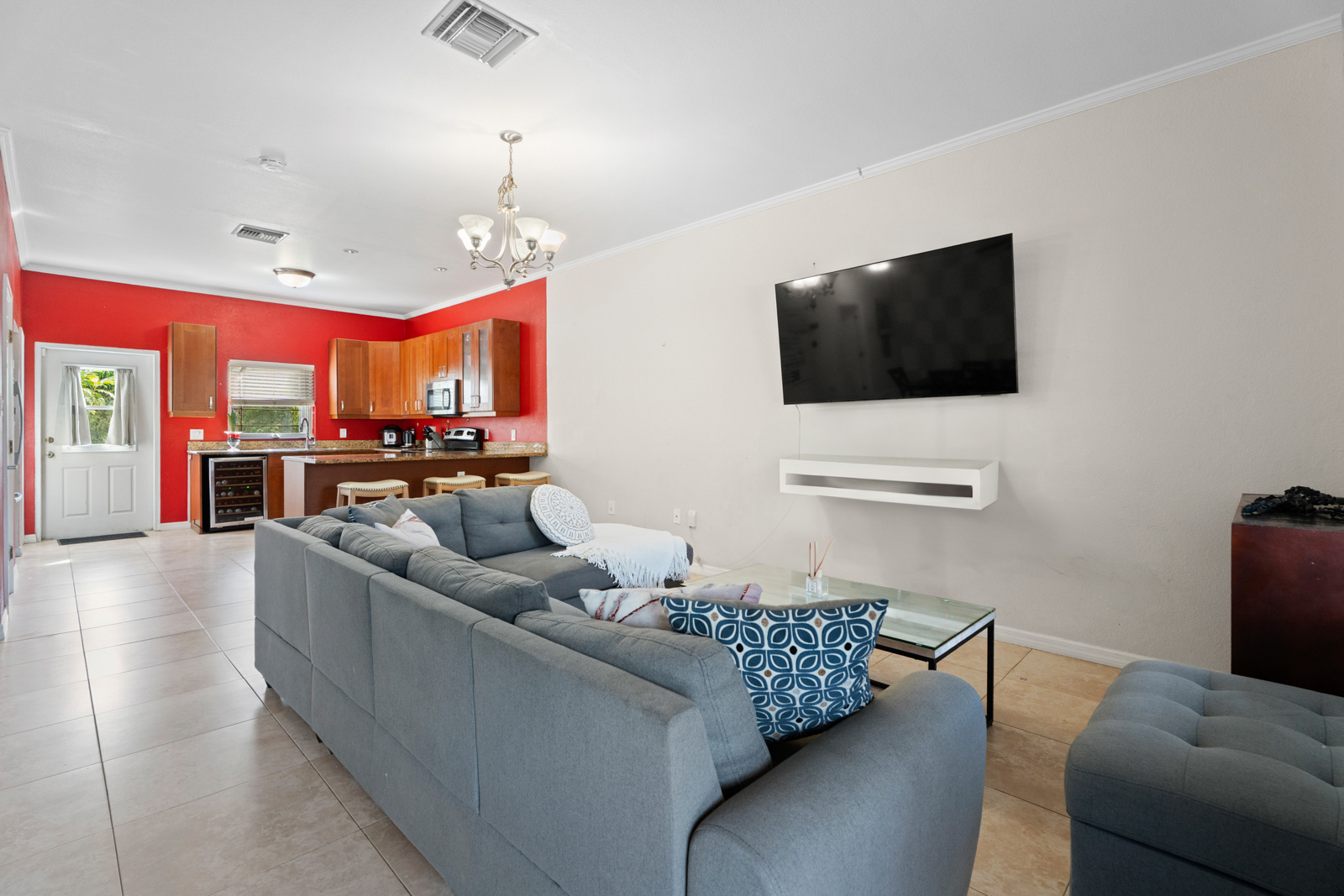 PINEAPPLE WAY 19A, BODDEN TOWN HOME